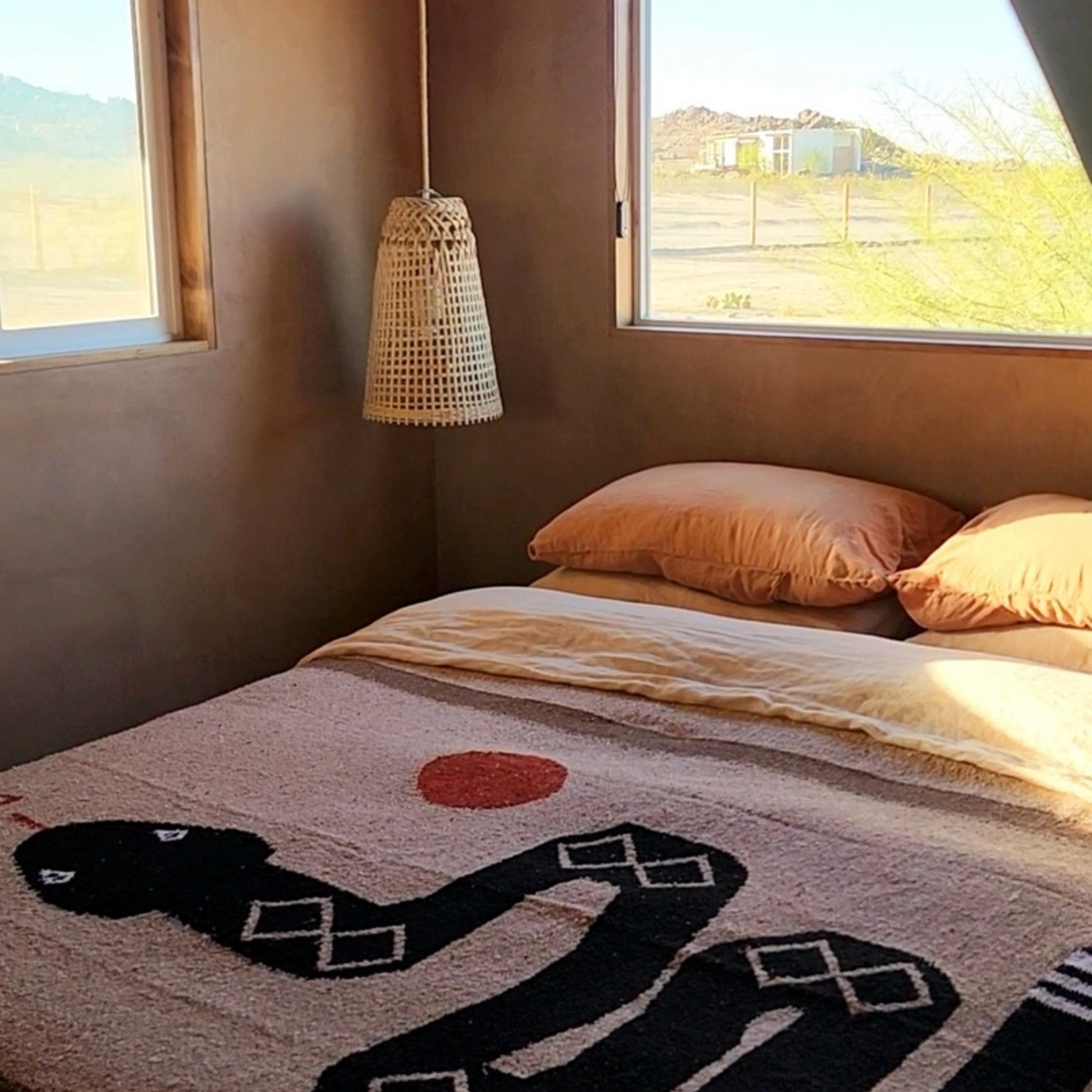 Handwoven Blanket - Snake (Black)