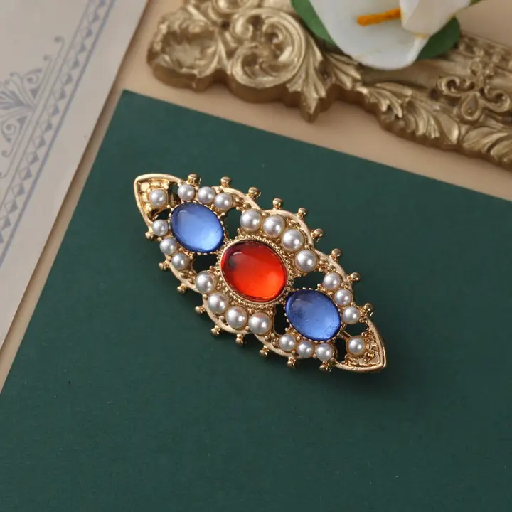 Brooch - Classic